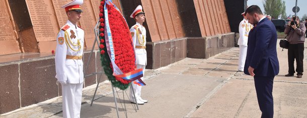 Почетная миссия: накануне годовщины Дня Победы на Саур-Могиле